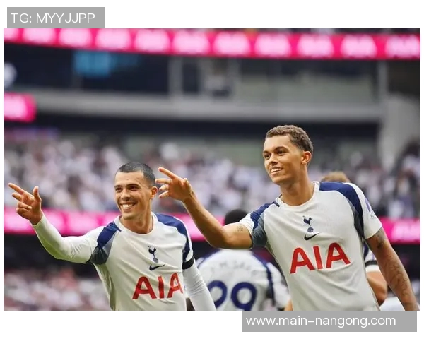 库杜斯本赛季运动战助攻已达四次领跑英超小心枪手防线