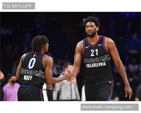 今天76人对决湖人恩比德与乔治有望携手出战激战全场
