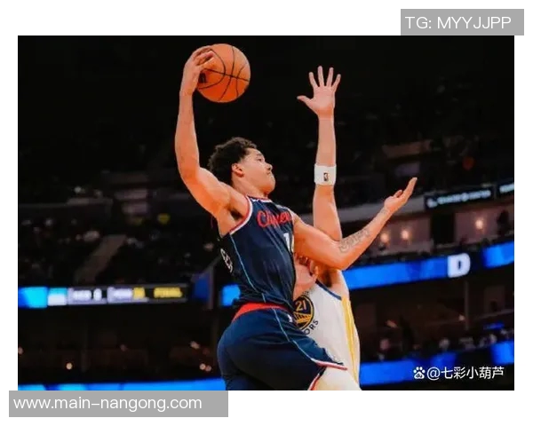 拼劲十足！尼德豪泽全能表现助球队夺胜贡献13分11板3助2帽7前场板